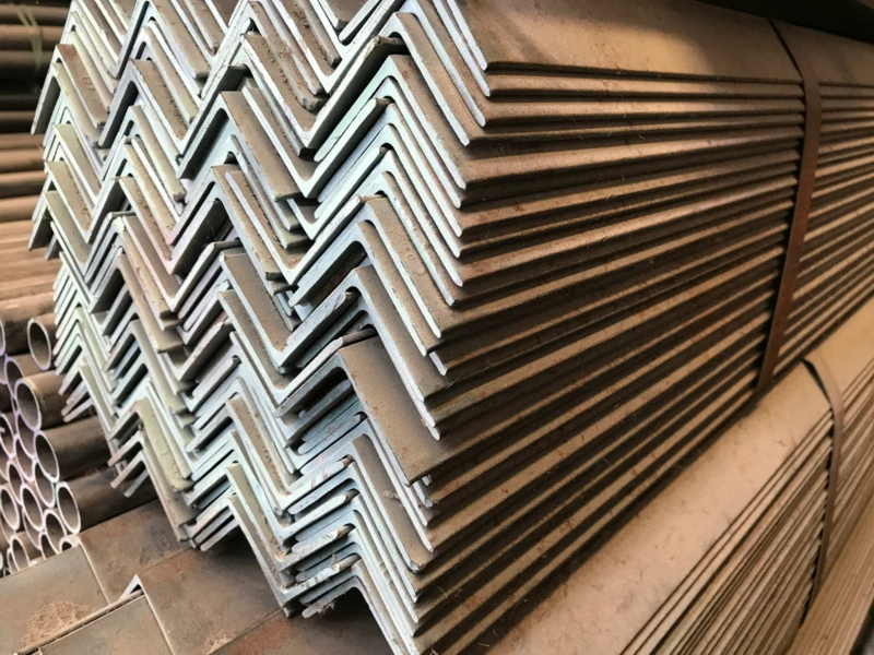 جهان اریکه نبشی و ناودانی فولادی